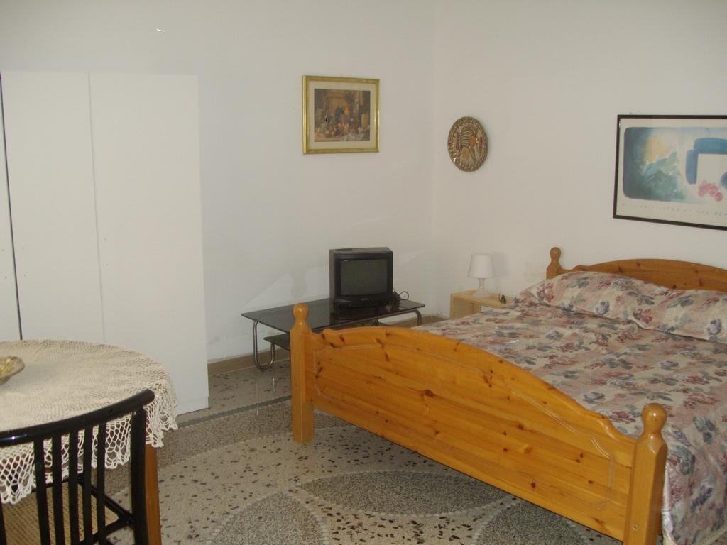 Villino Claudia 30 Mt Mare Villa Порто Чезарео Стая снимка
